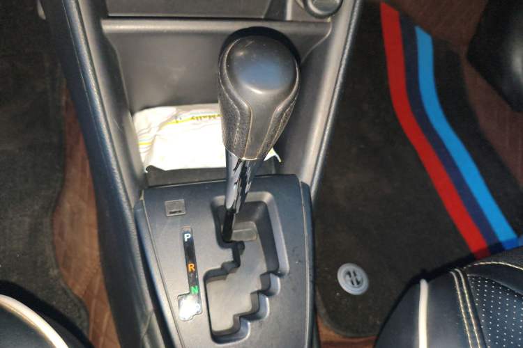 Used Toyota Vios 2017 1.5L CVT Innovation Edition Gear Lever