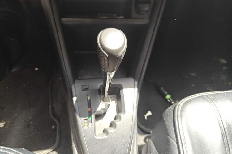 Used Toyota Vios 2017 1.5L CVT Innovation Edition Gear Lever
