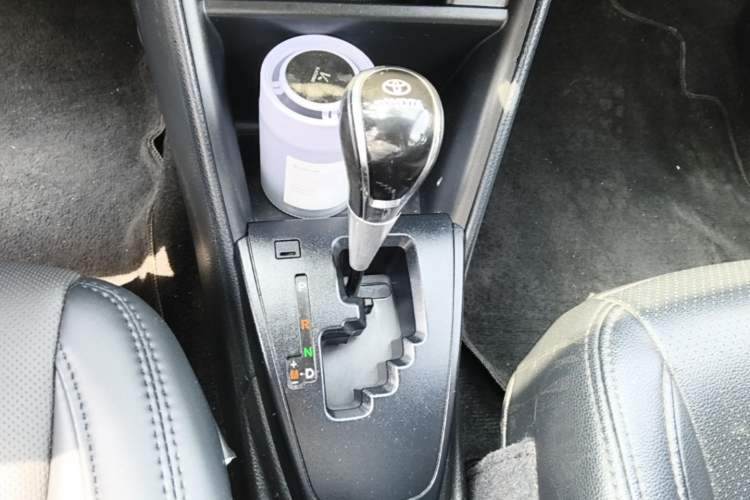 Used Toyota Vios 2017 1.5L CVT Innovation Edition Gear Lever