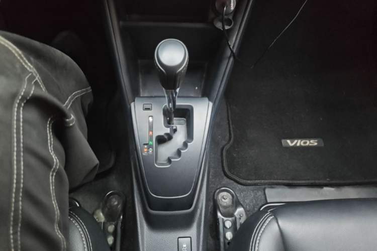 Used Toyota Vios 2017 1.5L CVT Innovation Edition Gear Lever