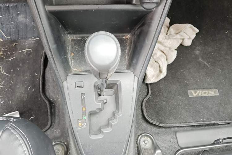 Used Toyota Vios 2017 1.5L CVT Innovation Edition Gear Lever