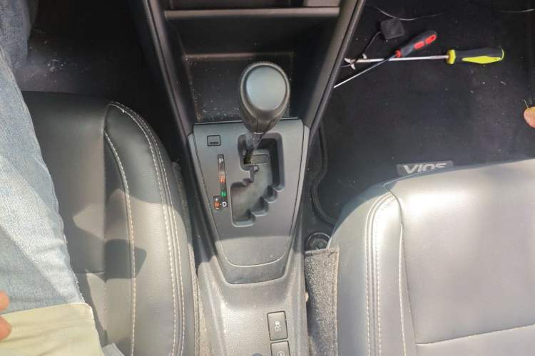 Used Toyota Vios 2017 1.5L CVT Innovation Edition Gear Lever