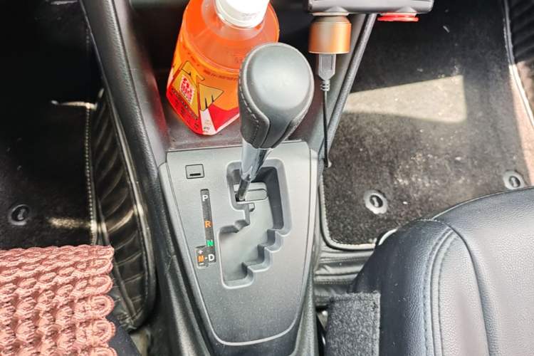 Used Toyota Vios 2017 1.5L CVT Innovation Edition Gear Lever