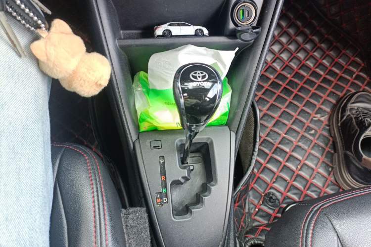 Used Toyota Vios 2017 1.5L CVT Innovation Edition Gear Lever