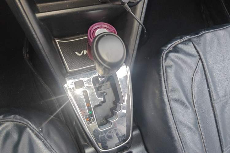 Used Toyota Vios 2017 1.5L CVT Innovation Edition Gear Lever