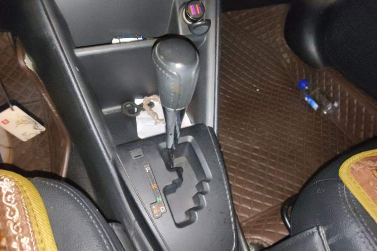 Used Toyota Vios 2017 1.5L CVT Innovation Edition Gear Lever