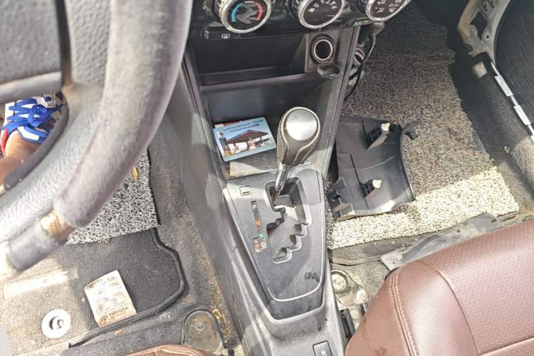 Used Toyota Vios 2017 1.5L CVT Innovation Edition Gear Lever