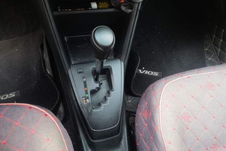 Used Toyota Vios 2017 1.5L CVT Innovation Edition Gear Lever