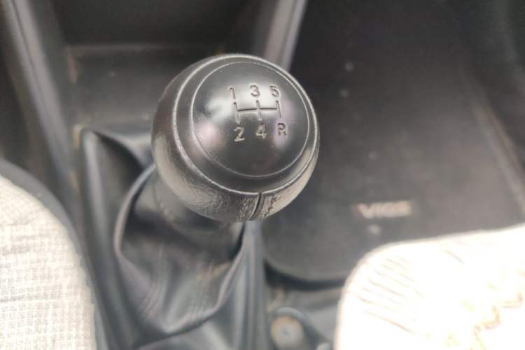 Used Toyota Vios 2017 1.3L Manual Rui Xing Edition Gear Lever