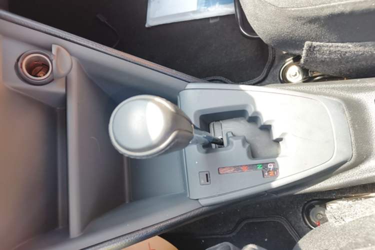 Used Toyota Vios 2017 1.5L CVT Innovation Edition Gear Lever