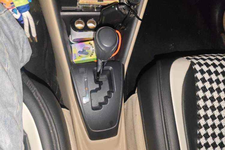 Used Toyota Vios 2017 1.5L CVT Innovation Edition Gear Lever