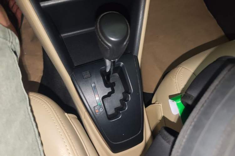 Used Toyota Vios 2017 1.5L CVT Innovation Edition Gear Lever