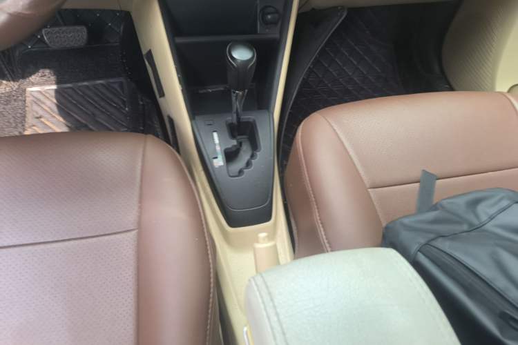 Used Toyota Vios 2017 1.5L CVT Innovation Edition Gear Lever
