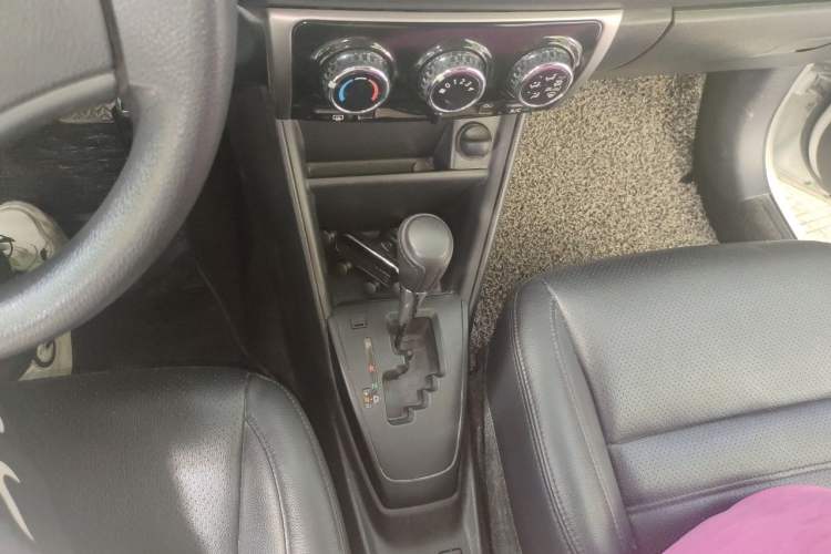 Used Toyota Vios 2017 1.5L CVT Innovation Edition Gear Lever