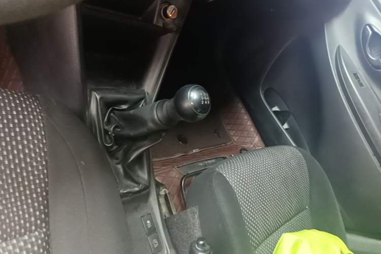 Used Toyota Vios 2017 1.3L Manual Front-Drive Version Gear Lever