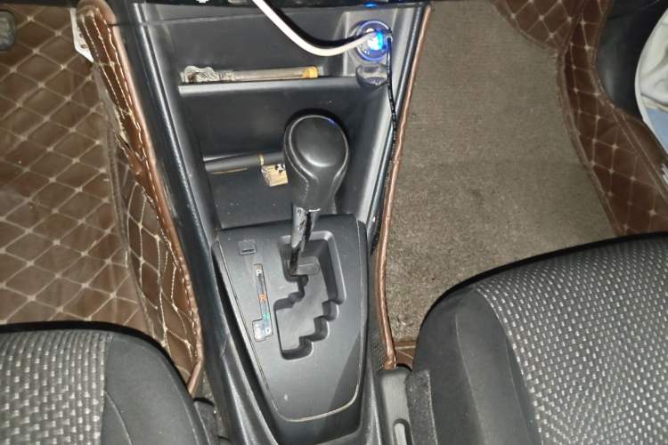 Used Toyota Vios 2017 1.5L CVT Innovation Edition Gear Lever