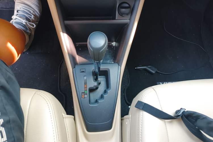 Used Toyota Vios 2017 1.5L CVT Innovation Edition Gear Lever