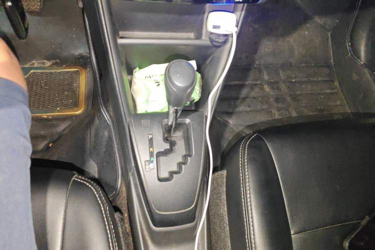 Used Toyota Vios 2017 1.5L CVT Innovation Edition Gear Lever