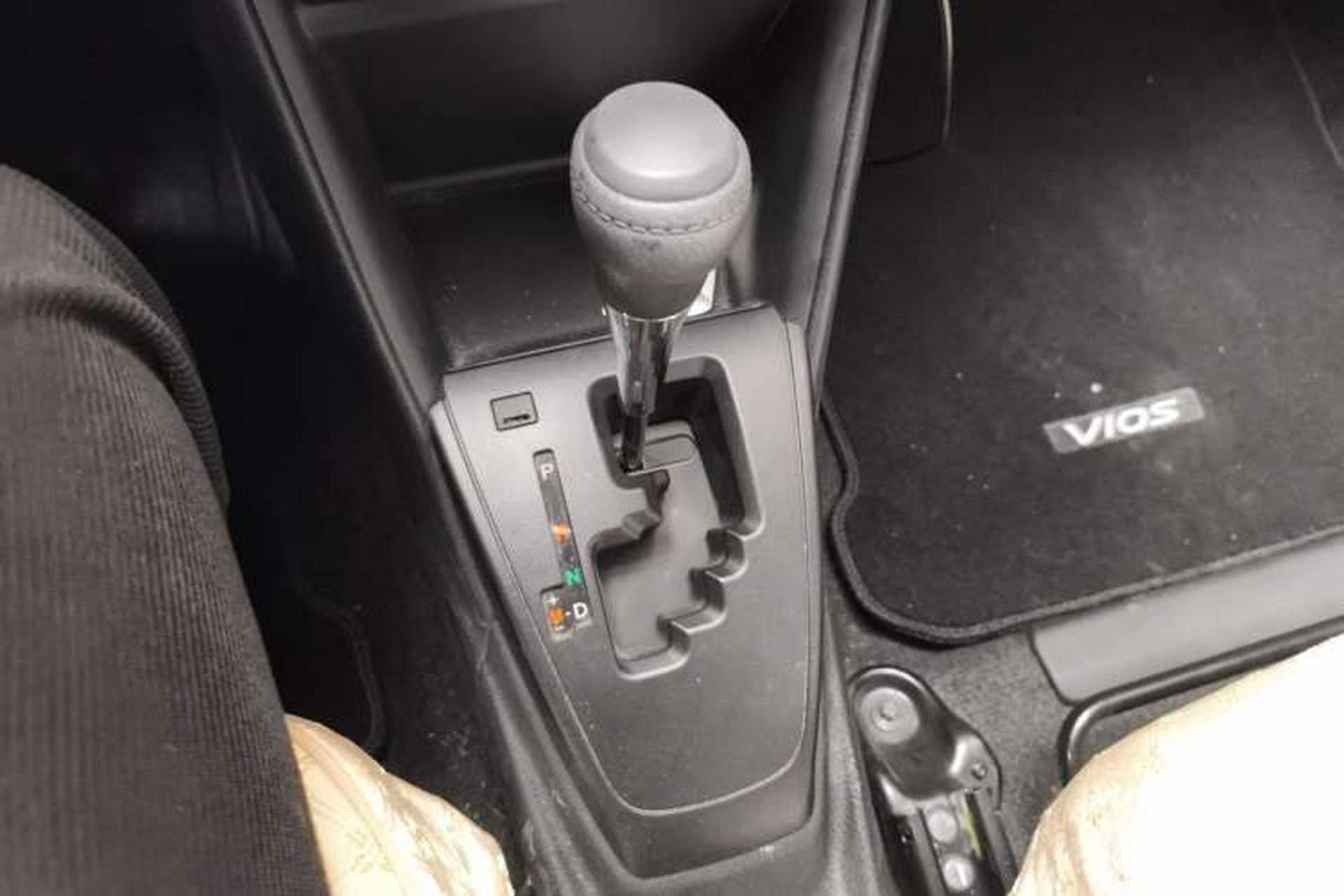 Used Toyota Vios 2017 1.5L CVT Innovation Edition Gear Lever