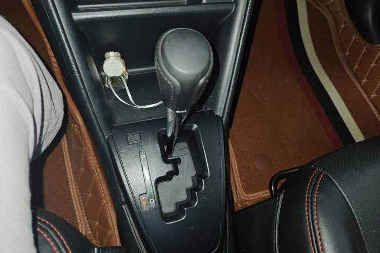 Used Toyota Vios 2017 1.5L CVT Innovation Edition Gear Lever