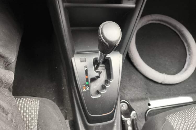Used Toyota Vios 2017 1.5L CVT Innovation Edition Gear Lever