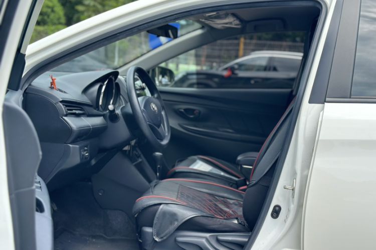 Used Toyota Vios 2017 1.5L CVT Innovation Edition Interior 4