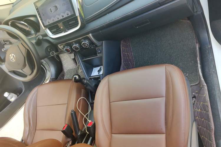 Used Toyota Vios 2017 1.5L Manual Trend Edition Interior 4