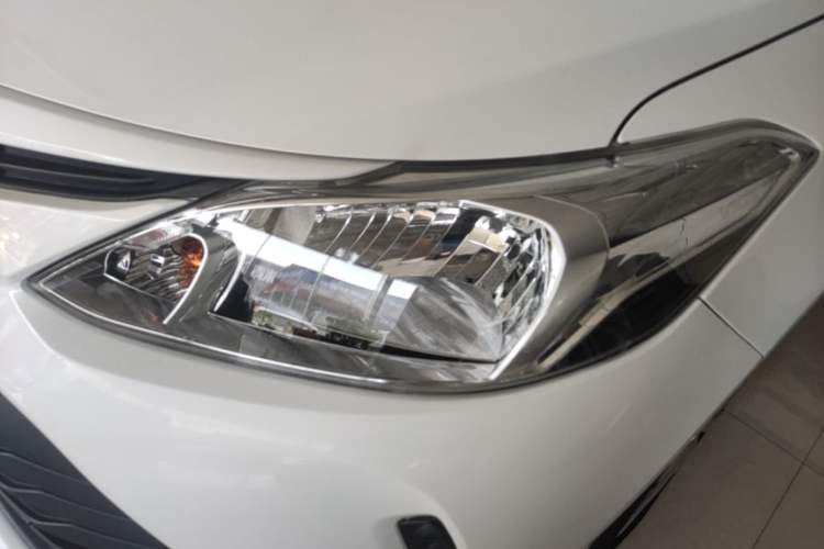 Used Toyota Vios 2017 1.5L CVT Innovation Edition Left Front Headlight