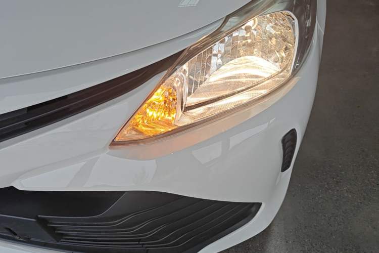 Used Toyota Vios 2017 1.5L CVT Innovation Edition Left Front Headlight