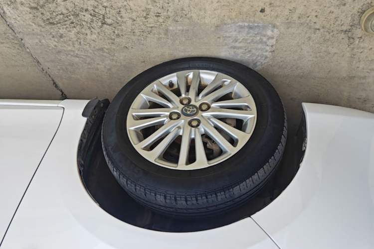 Used Toyota Vios 2017 1.5L CVT Innovation Edition Left Front Wheel Hub