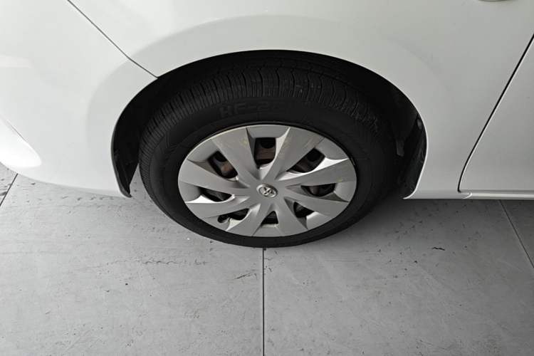 Used Toyota Vios 2017 1.5L Manual Trend Edition Left Front Wheel Hub