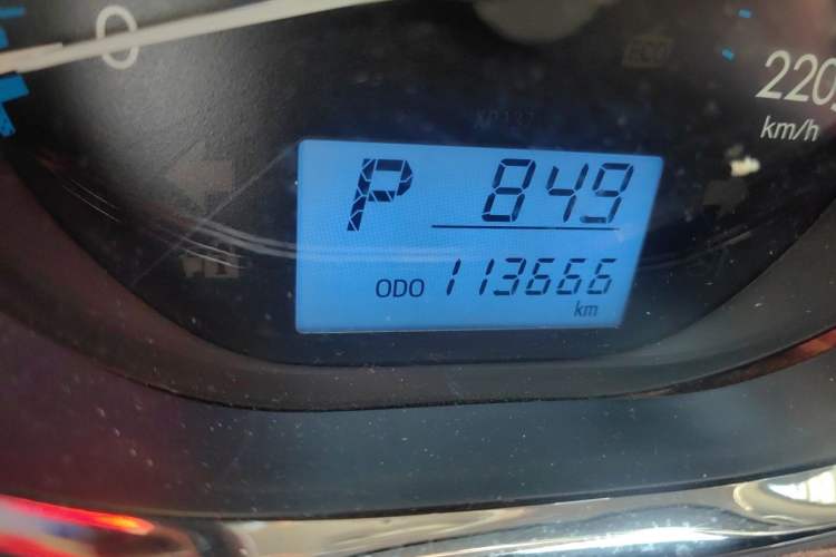 Used Toyota Vios 2017 1.5L CVT Innovation Edition Odometer Close Up