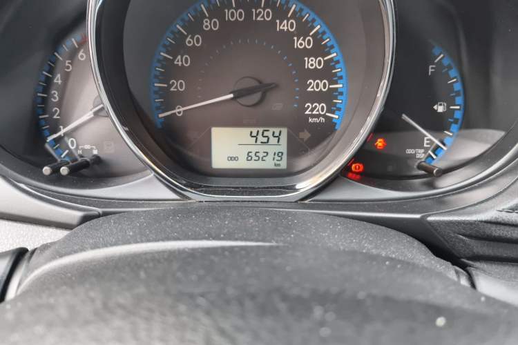 Used Toyota Vios 2017 1.5L Manual Trend Edition Odometer Close Up