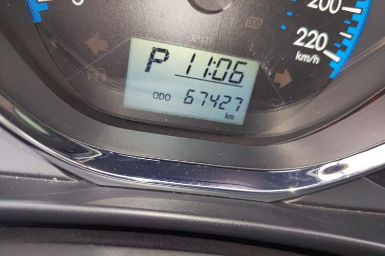 Used Toyota Vios 2017 1.5L CVT Innovation Edition Odometer Close Up