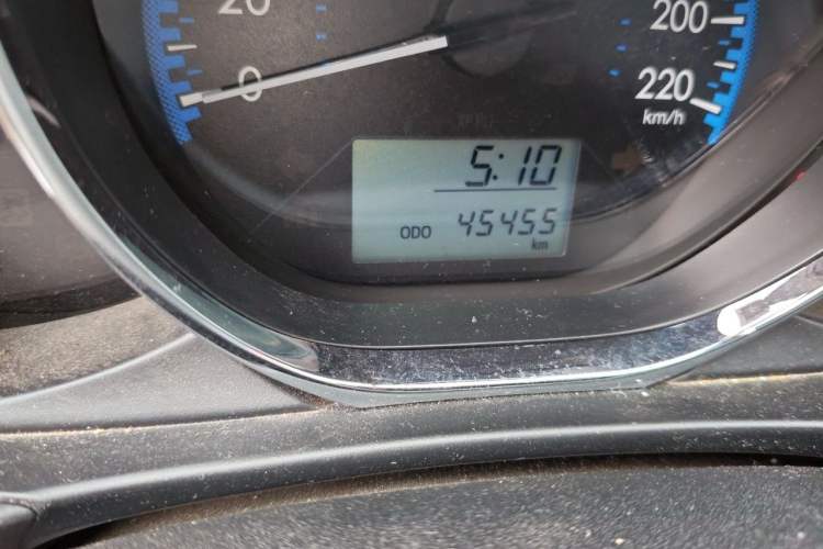 Used Toyota Vios 2017 1.5L Manual Trend Edition Odometer Close Up