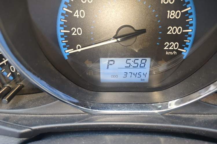 Used Toyota Vios 2017 1.5L CVT Innovation Edition Odometer Close Up