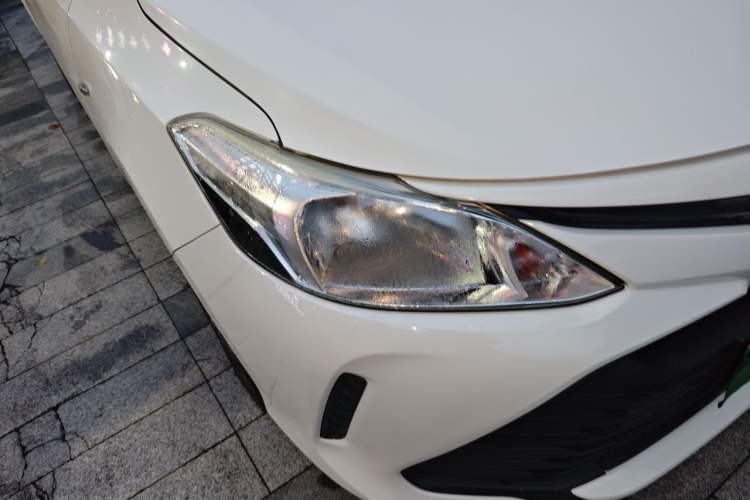 Used Toyota Vios 2017 1.5L CVT Innovation Edition Right Front Headlight