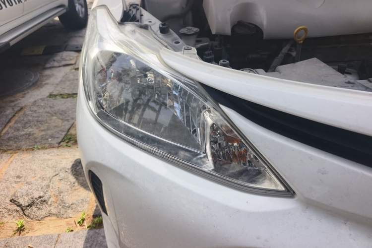 Used Toyota Vios 2017 1.5L CVT Innovation Edition Right Front Headlight