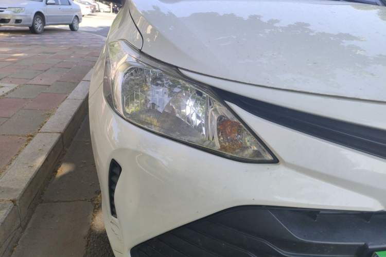 Used Toyota Vios 2017 1.5L CVT Innovation Edition Right Front Headlight