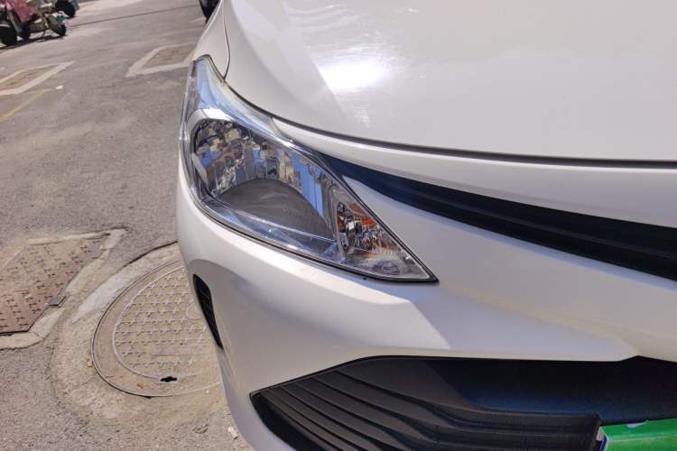 Used Toyota Vios 2017 1.5L CVT Innovation Edition Right Front Headlight