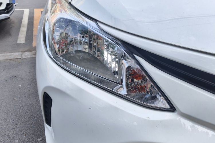 Used Toyota Vios 2017 1.5L Manual Trend Edition Right Front Headlight