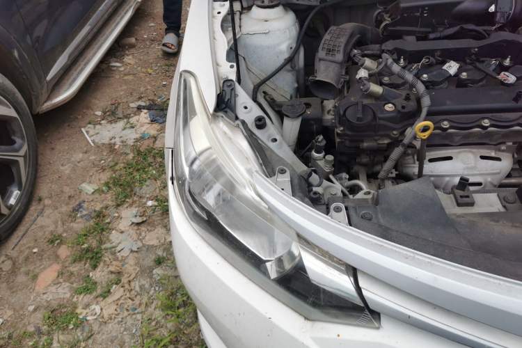 Used Toyota Vios 2017 1.3L Manual Front-Drive Version Right Front Headlight