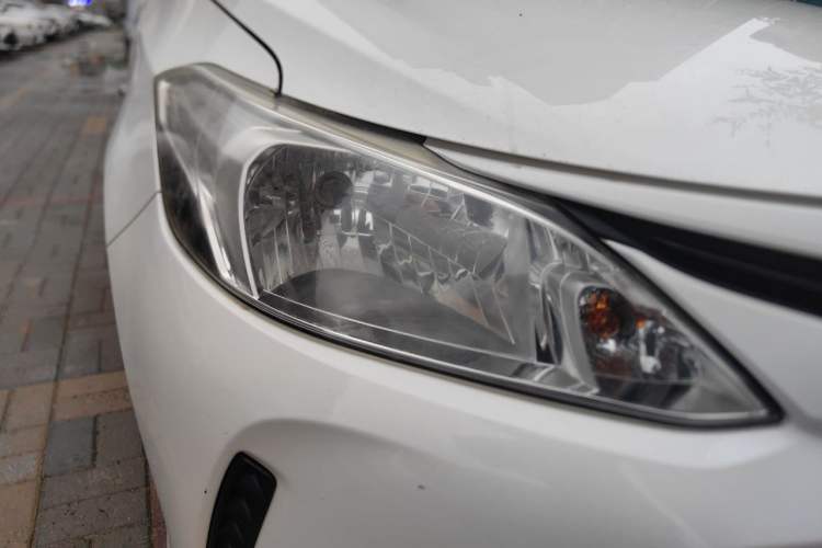 Used Toyota Vios 2017 1.5L CVT Innovation Edition Right Front Headlight