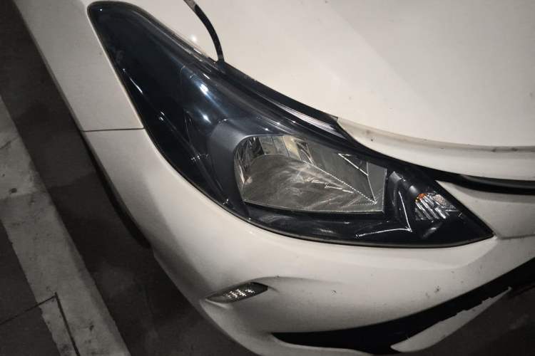 Used Toyota Vios 2017 1.5L CVT Innovation Edition Right Front Headlight