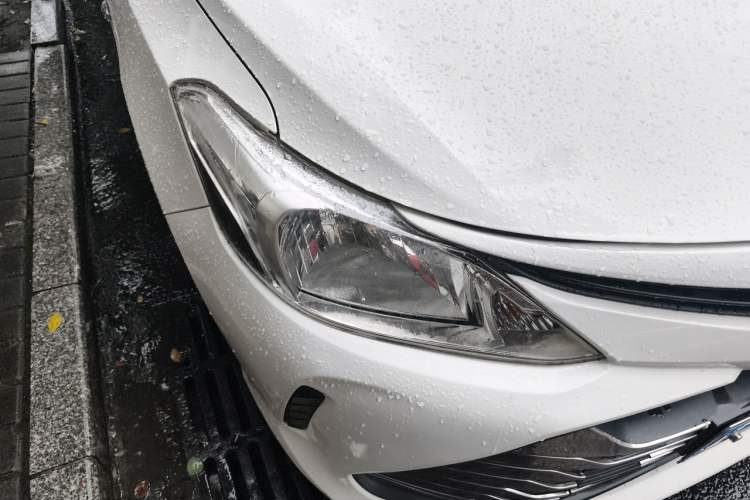 Used Toyota Vios 2017 1.5L CVT Innovation Edition Right Front Headlight