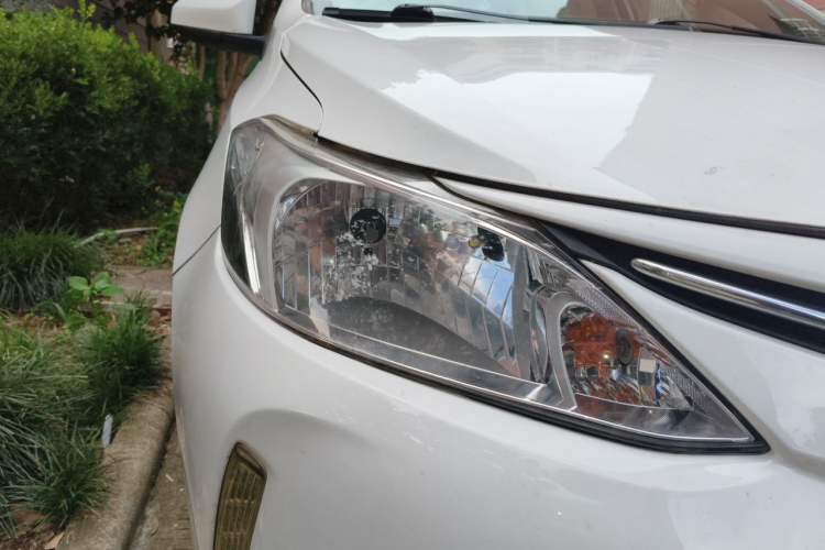 Used Toyota Vios 2017 1.5L CVT Innovation Edition Right Front Headlight