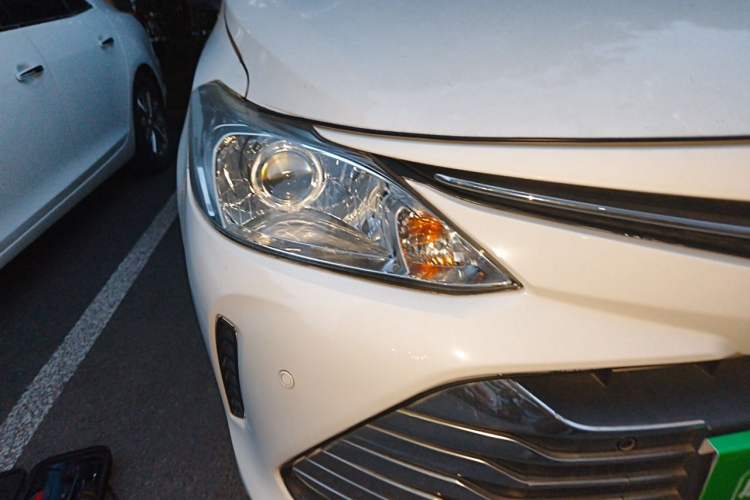 Used Toyota Vios 2017 1.5L CVT Innovation Edition Right Front Headlight
