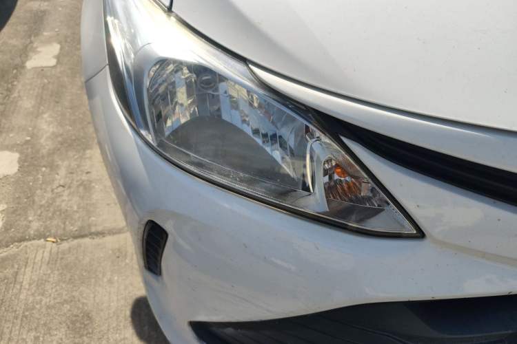 Used Toyota Vios 2017 1.5L CVT Innovation Edition Right Front Headlight