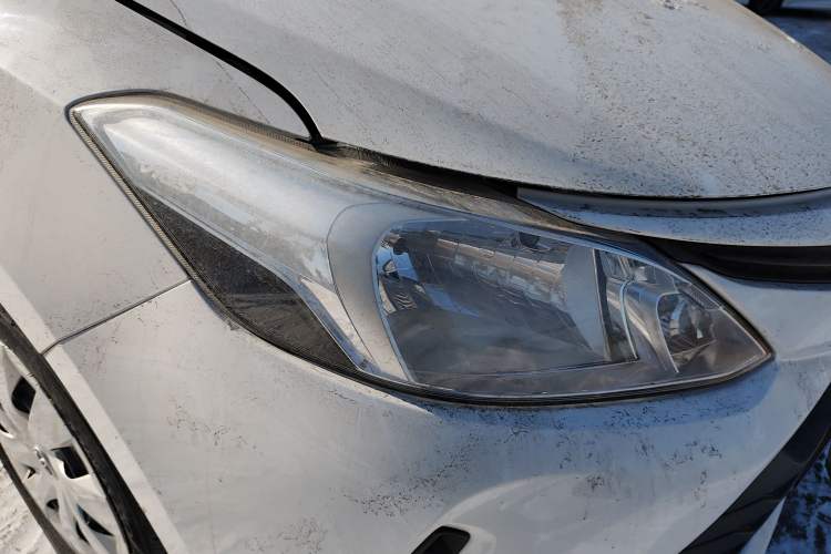 Used Toyota Vios 2017 1.5L Manual Trend Edition Right Front Headlight