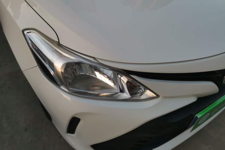 Used Toyota Vios 2017 1.3L Manual Rui Xing Edition Right Front Headlight